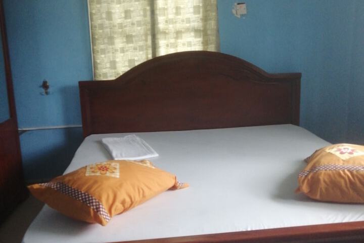 Room 12 of 35