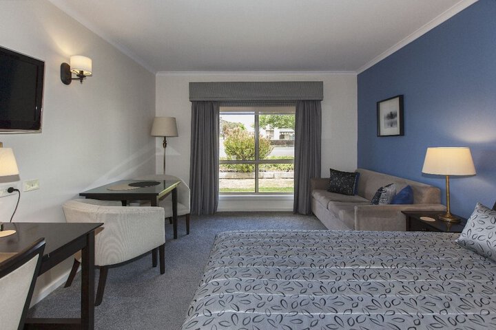 Room 8 of 37