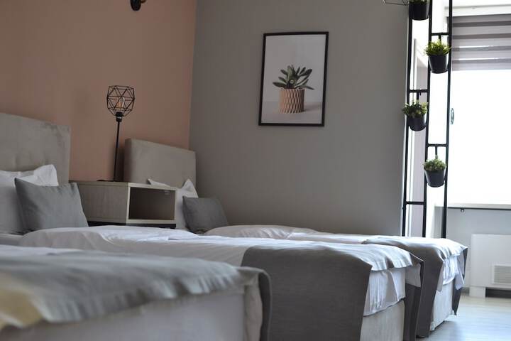 Room 18 of 37
