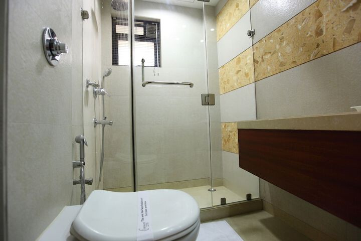 Room 42 of 151