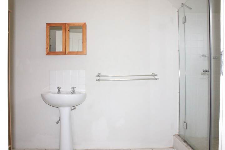 Room 26 of 43