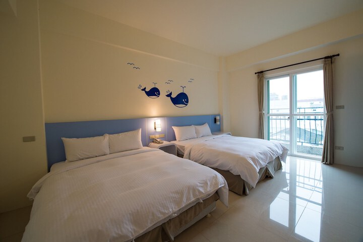 Room 4 of 48