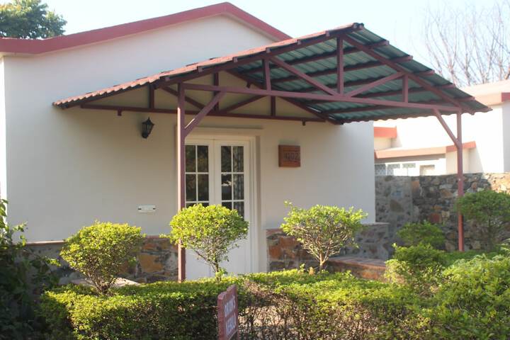 Hotel Exterior 156 of 156