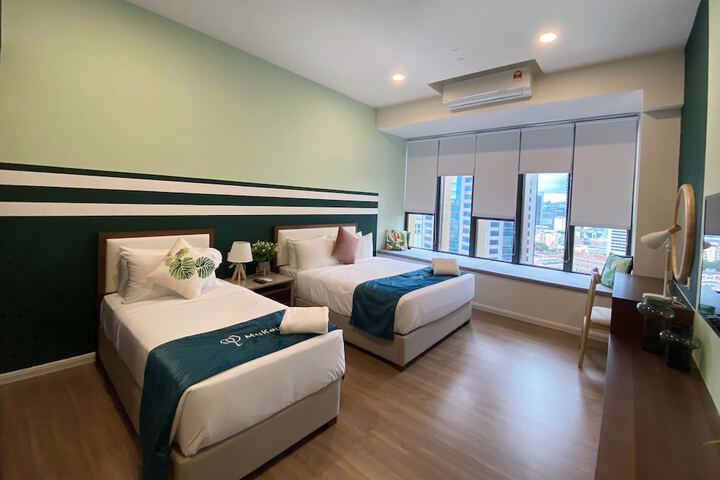 Room 53 of 73