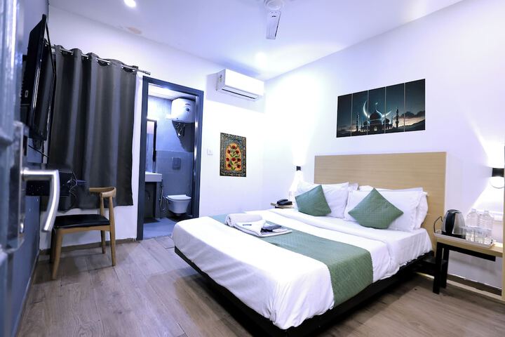 Room 16 of 22