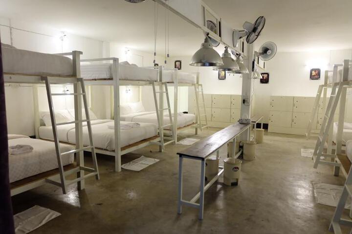 Room 5 of 5