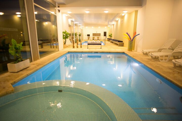 Pool 17 of 52