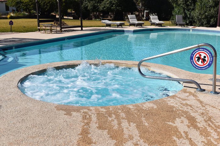 Pool 126 of 146