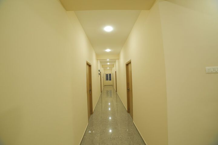 Room 9 of 11