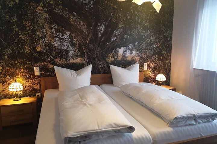 Room 16 of 35