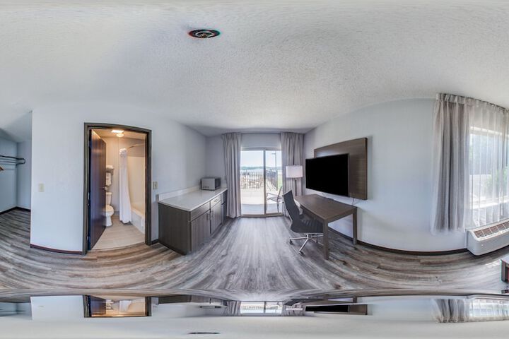 1 King Bed Suite (18 of 24)