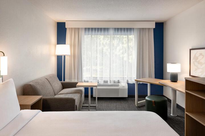 1 King Bed with Sofa Bed (6 of 19)