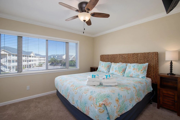 Room 4 of 18