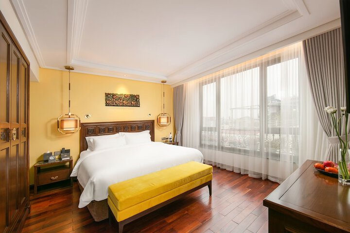 Room 25 of 133