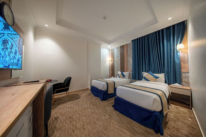 Room 25 of 53