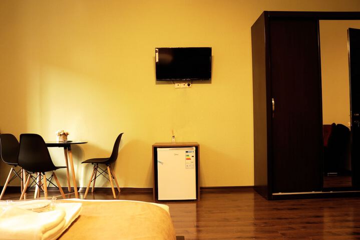 Room 35 of 71