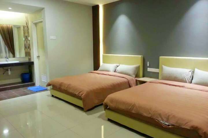 Room 6 of 35