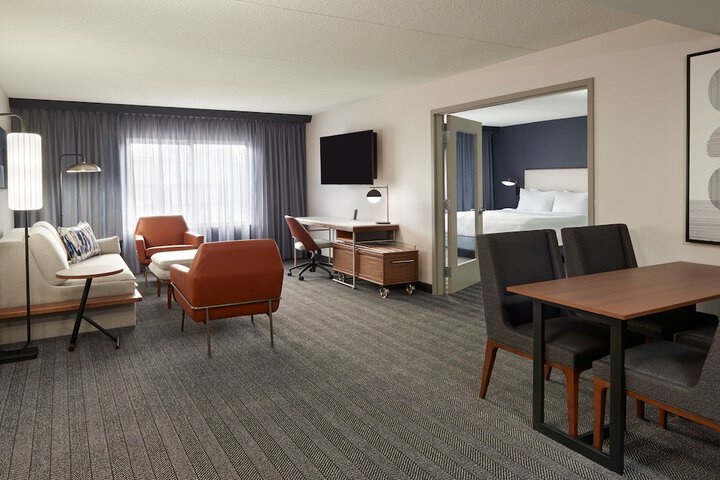 Room 12 of 33