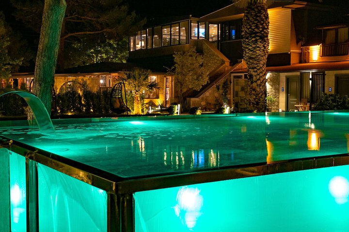 Hotel 84 of 89