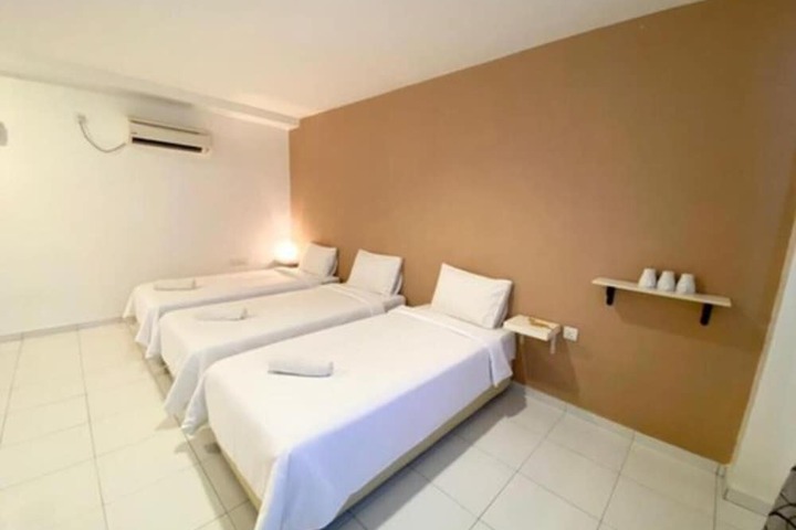 Room 15 of 27