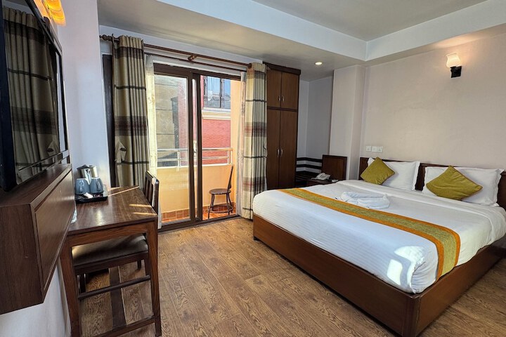 Room 16 of 50