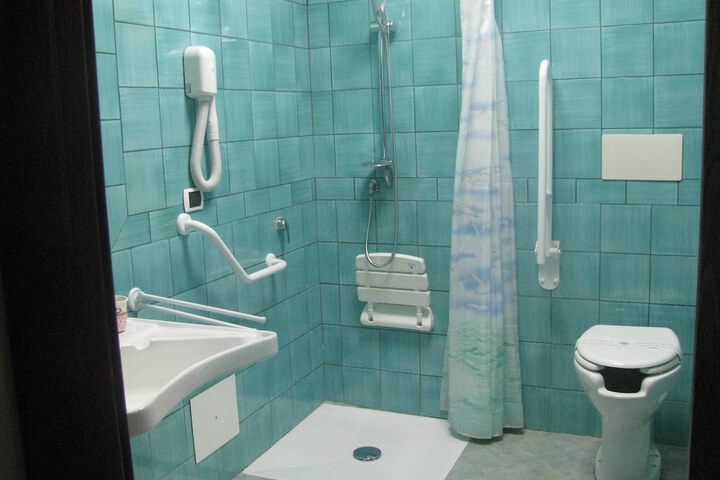 Room 36 of 130