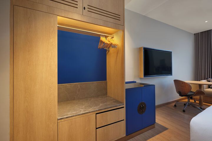 Room 10 of 45