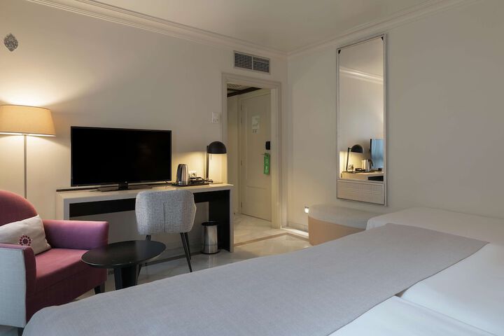 Room 21 of 57