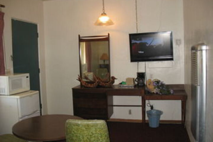 Room 15 of 26