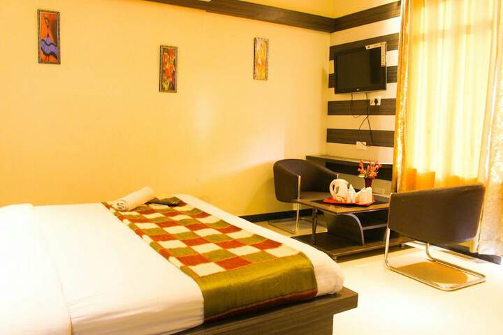 Room 7 of 27
