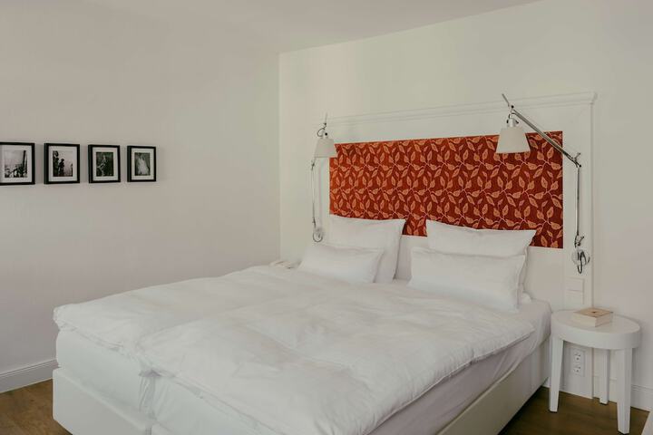 Room 14 of 87