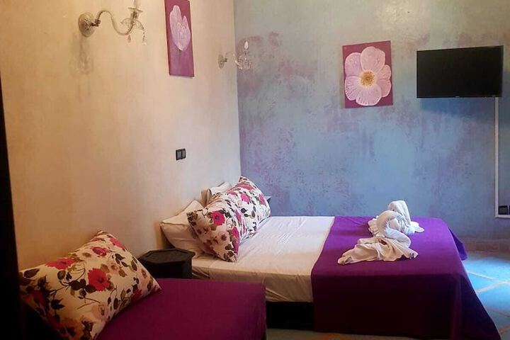 Room 8 of 93