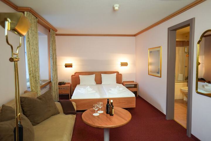 Room 13 of 72