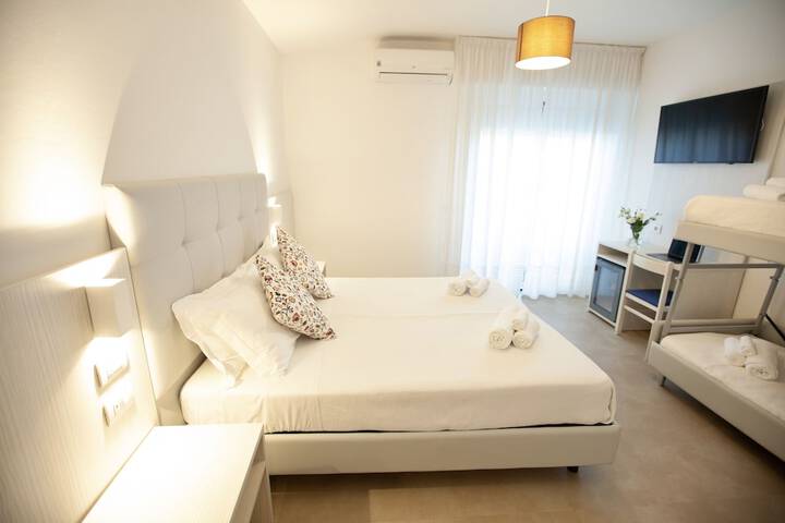 Room 45 of 124