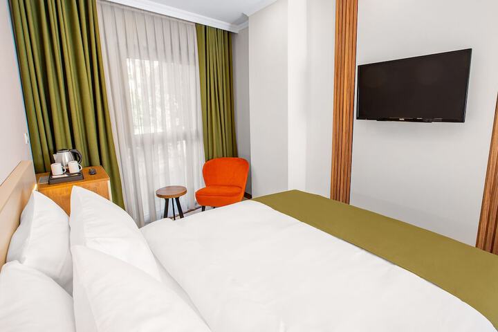 Room 10 of 46