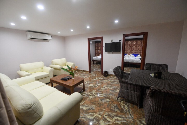 Room 34 of 41