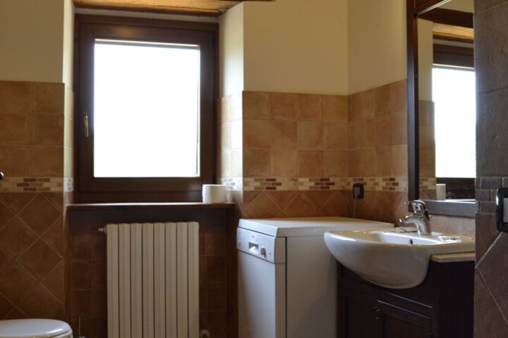Room 32 of 51