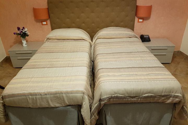 Room 16 of 53