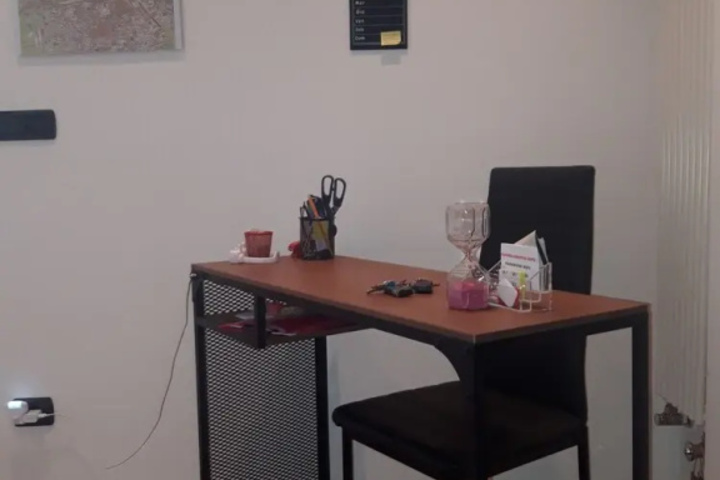 Room 9 of 13