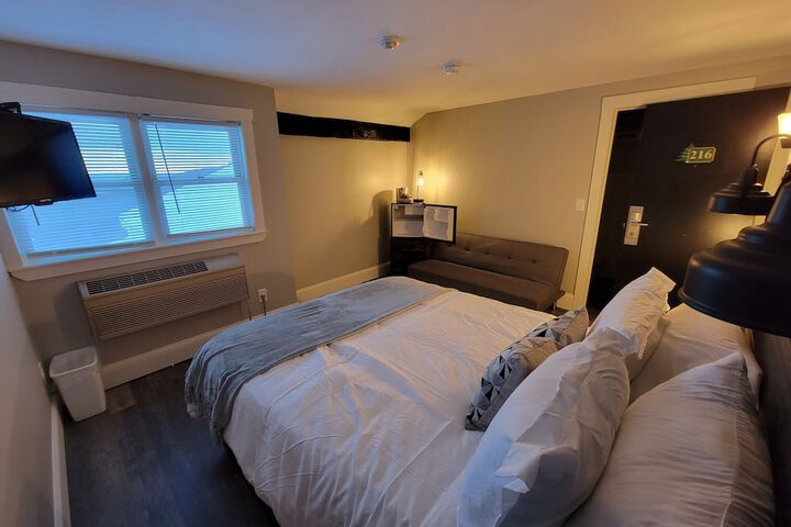 Room 51 of 140