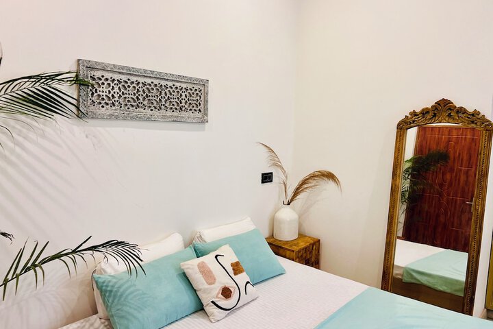Room 4 of 19