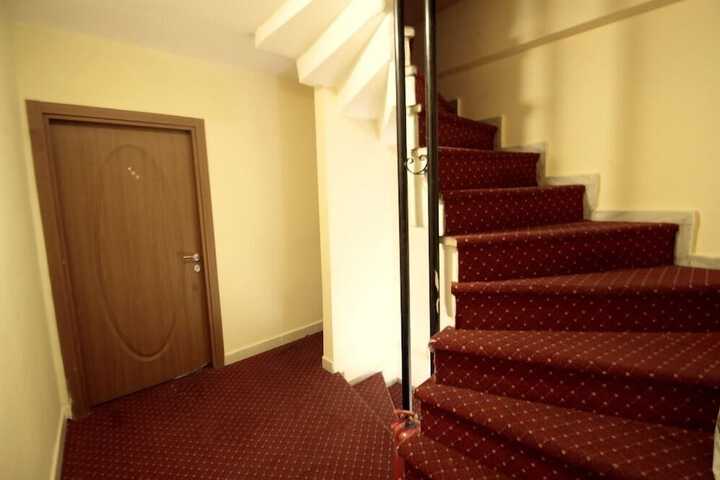 Room 12 of 14