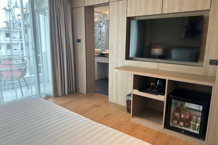 Room 14 of 125
