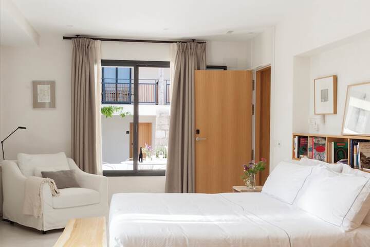 Room 8 of 41