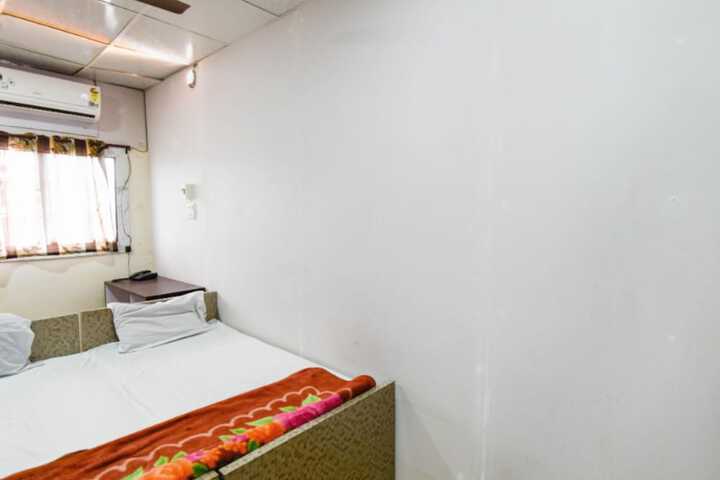 Room 15 of 46