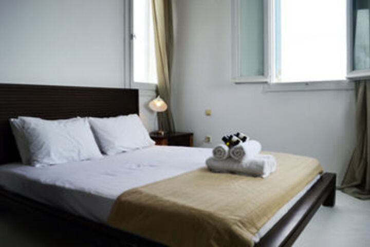 Room 33 of 60
