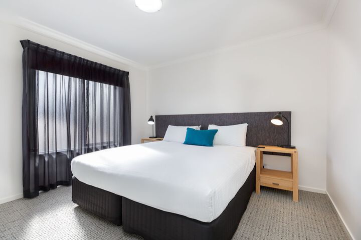 Room 7 of 34