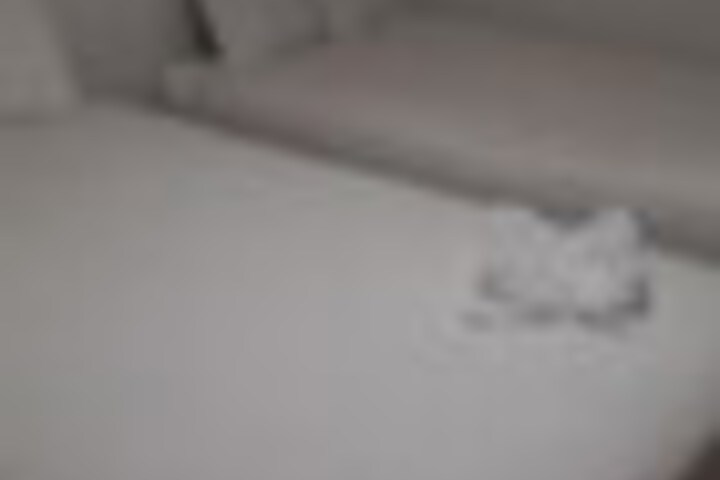 Room 68 of 204