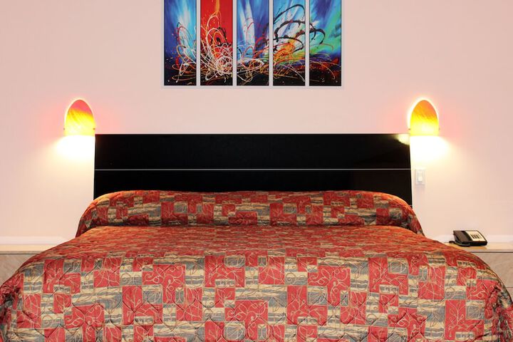 Room 5 of 48