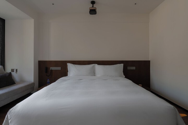 Room 29 of 86